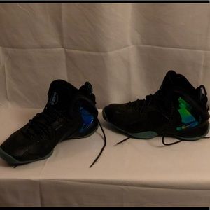 Nike Shoes - Nike Penny Hardaway’s. Glow in the dark reflectors Nike Shoes - Nike Penny Hardaway’s. Glow in the dark reflectors
